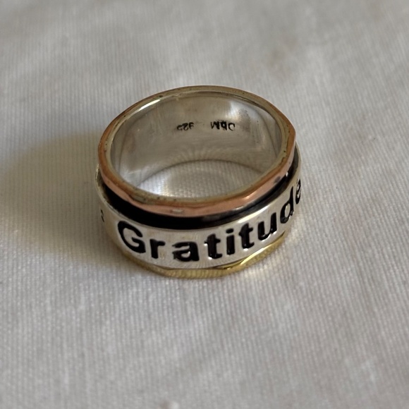 Sterling Spin Ring, Love, Praise, Gratitude, Size 6 - Picture 4 of 5
